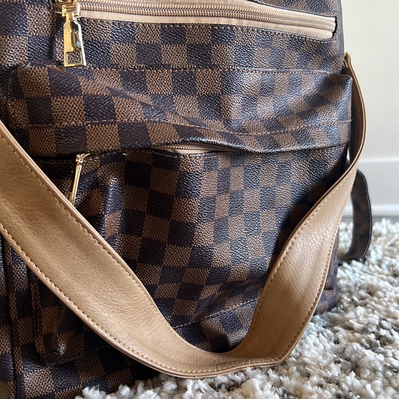 Checkered Backpack - Picture 2 of 4